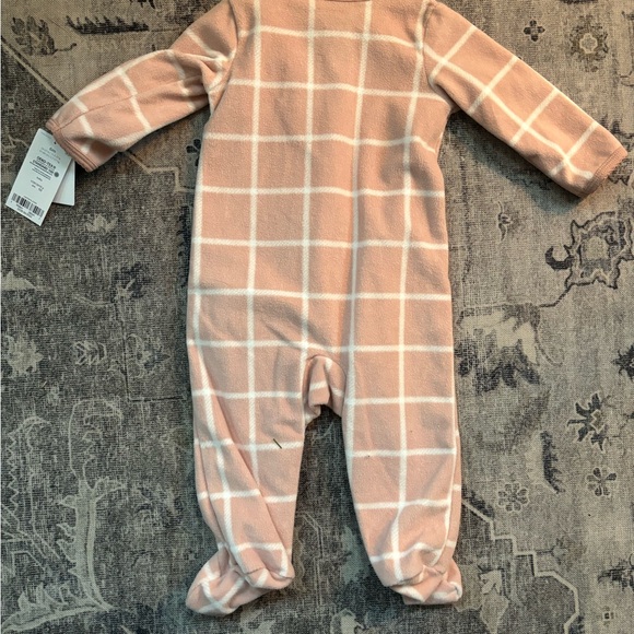 NWT Carter’s 6mo fleece footed pajamas - Picture 4 of 4